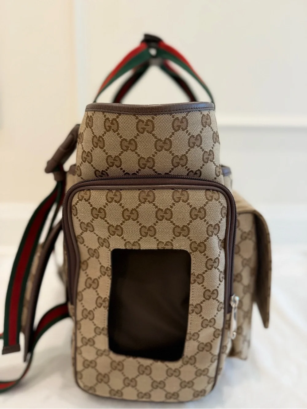 Gucci tote signature